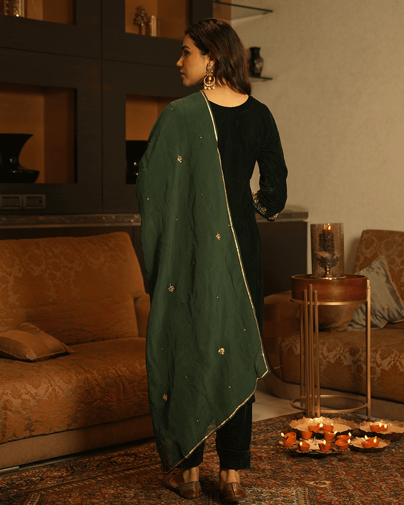 ROYAL GREEN VELVET SUIT SET WITH ORGANZA DUPATTA