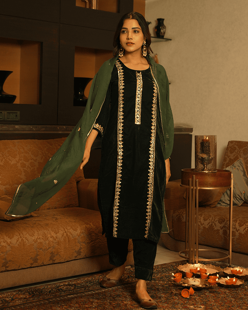 ROYAL GREEN VELVET SUIT SET WITH ORGANZA DUPATTA