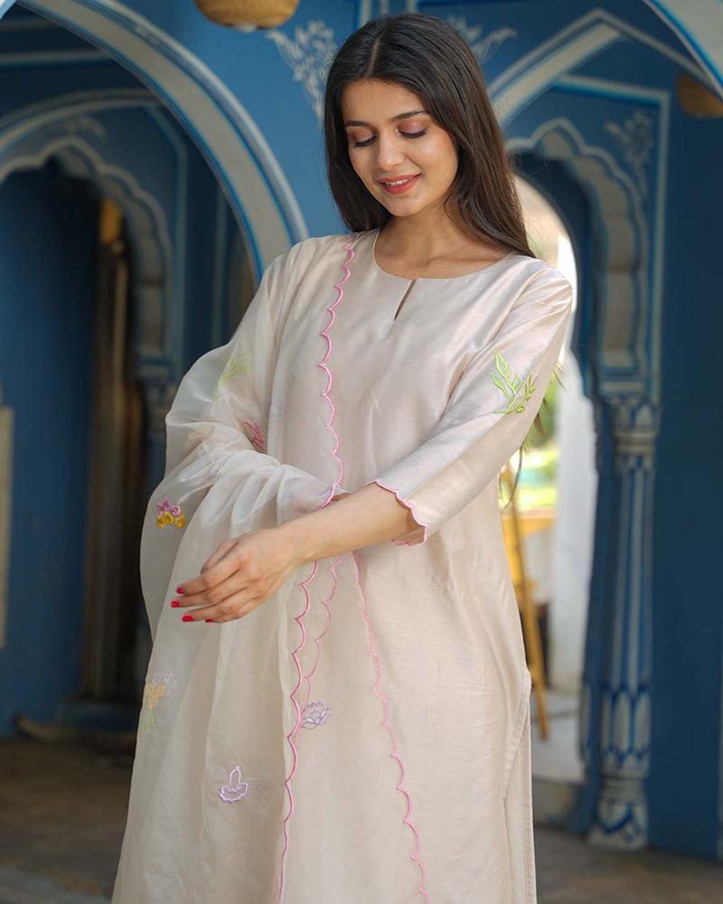 PEACH CHANDERI SUIT SET WITH PATCHWORK