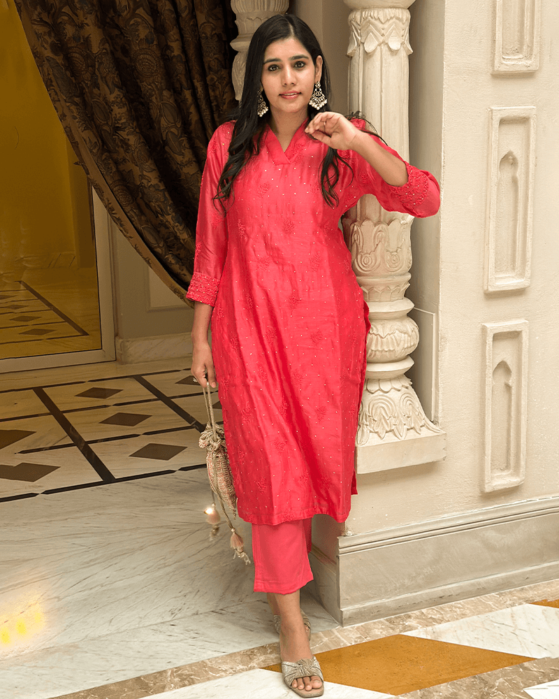 RED FESTIVE KURTA SET WITH EMBROIDERY