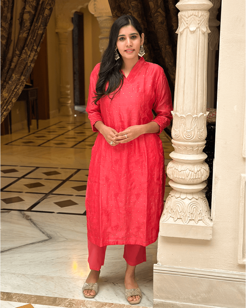 RED FESTIVE KURTA SET WITH EMBROIDERY