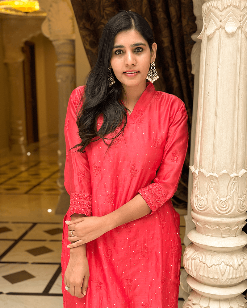 RED FESTIVE KURTA SET WITH EMBROIDERY