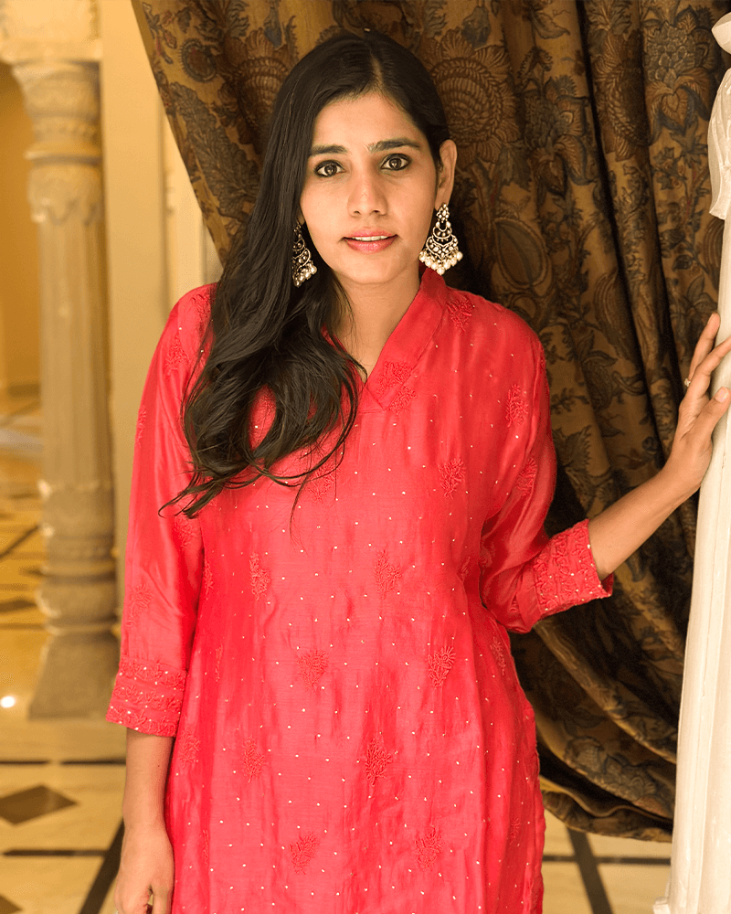 RED FESTIVE KURTA SET WITH EMBROIDERY