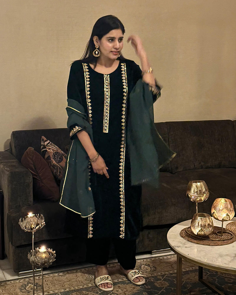 ROYAL GREEN VELVET SUIT SET WITH ORGANZA DUPATTA