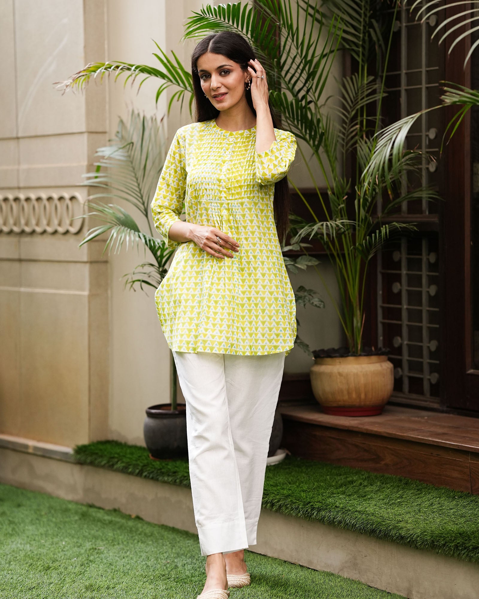 Lawn short kurti hotsell