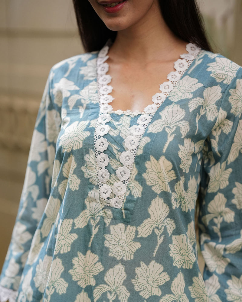 BLUE PRINTED COTTON KURTA WITH LACE