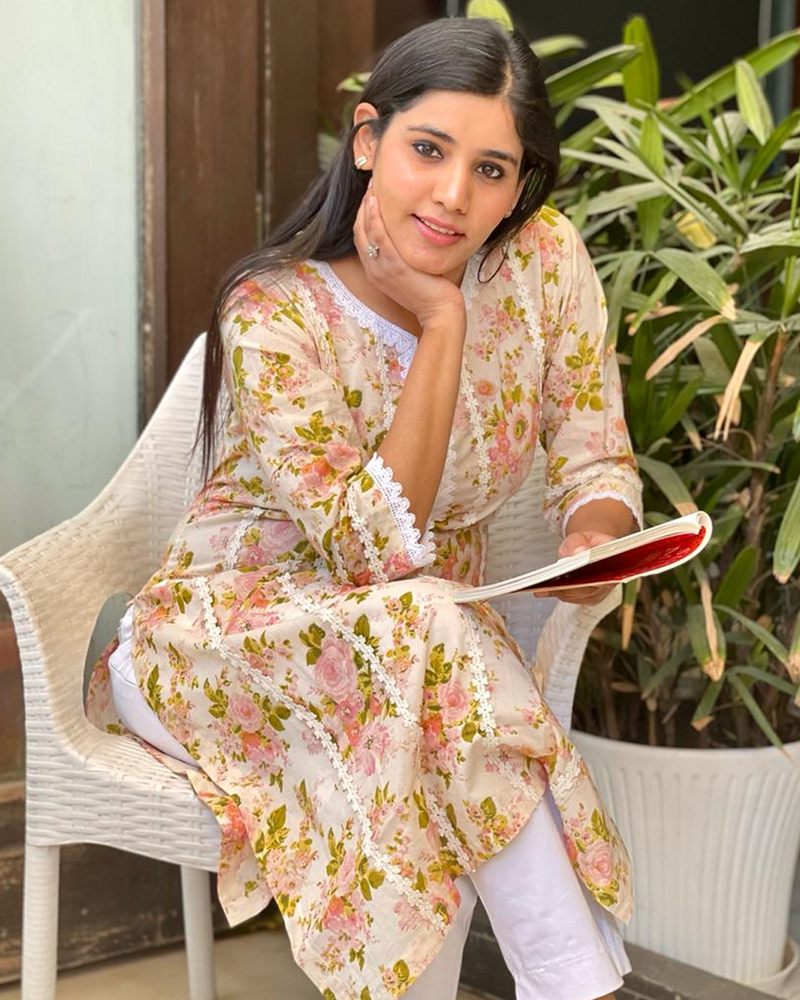 WHITE FLORAL COTTON KURTA WITH LACE