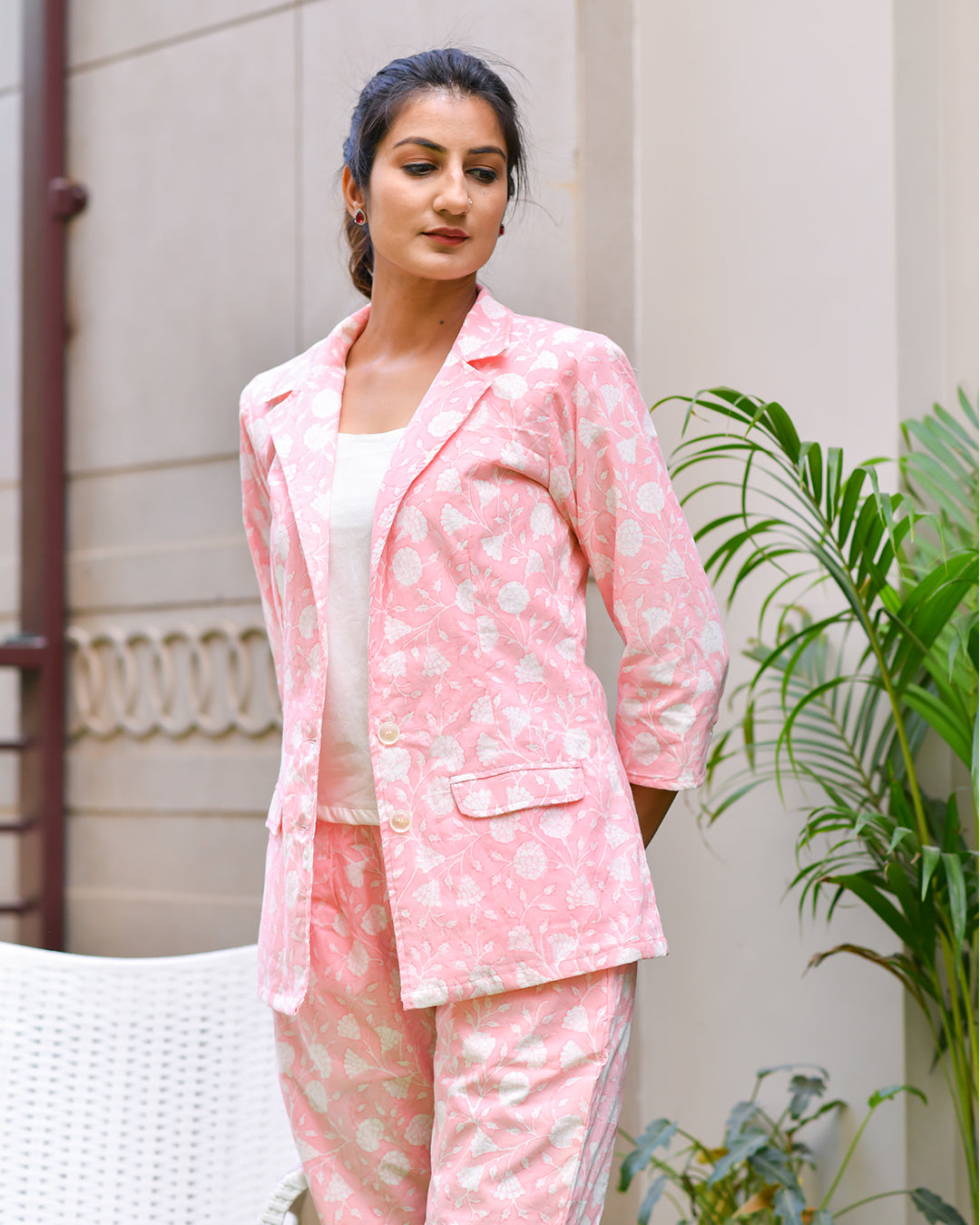 WHITE & PINK HANDBLOCK BLAZER SET WITH SLEEVES