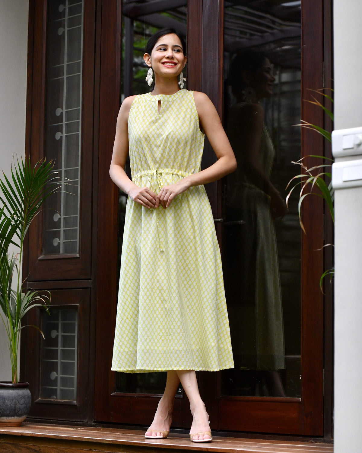 YELLOW HANDBLOCK CUT SLEEVES DRESS WITH LINING