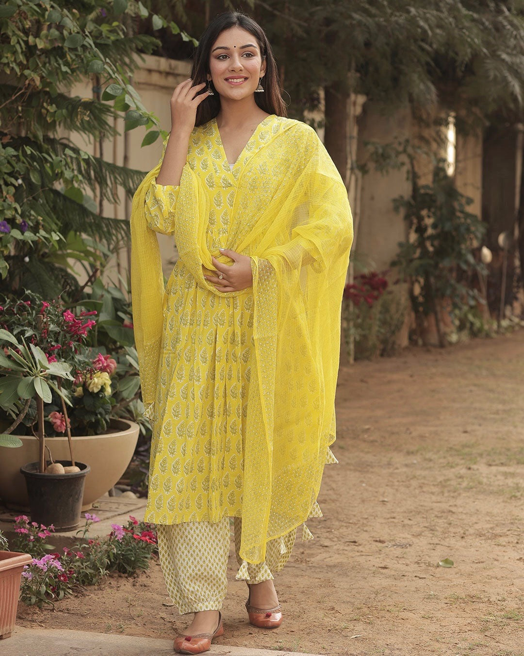 SUNFLOWER YELLOW HANDBLOCK COTTON SUIT SET