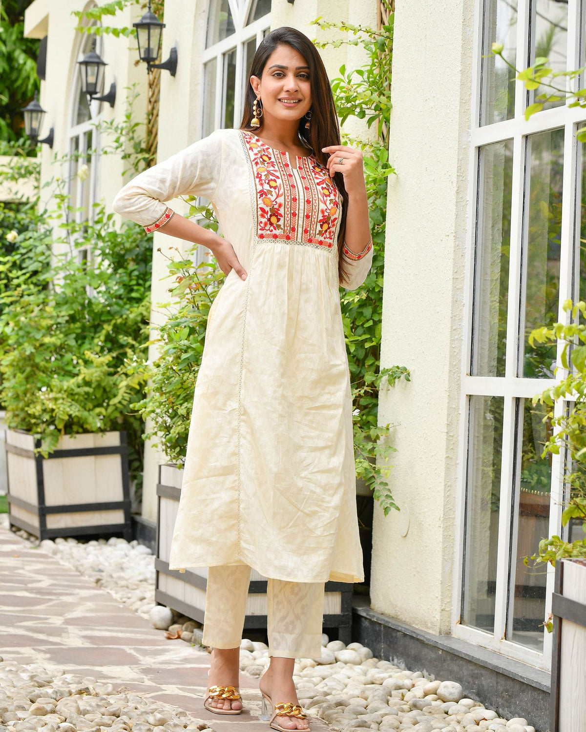 CREAM COTTON KURTA SET WITH RED EMBROIDERY