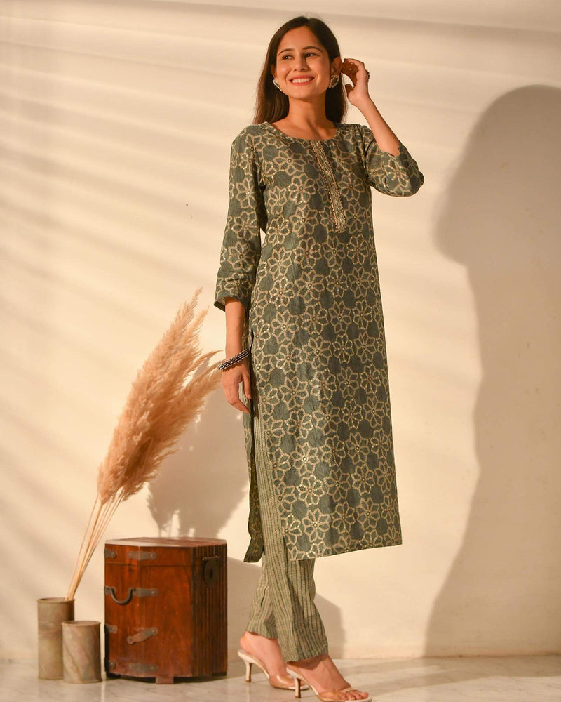 ELATED OLIVE MUSLIN KURTA SET